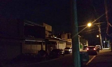 Louveira no escuro: moradores de diversos bairros reclamam da iluminação