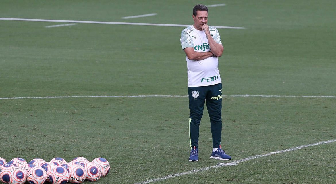 Terceira derrota consecutiva pesa, e Palmeiras demite Luxemburgo