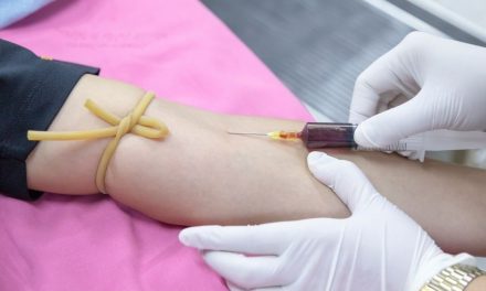 Pessoas que contraíram covid-19 podem doar sangue após 30 dias
