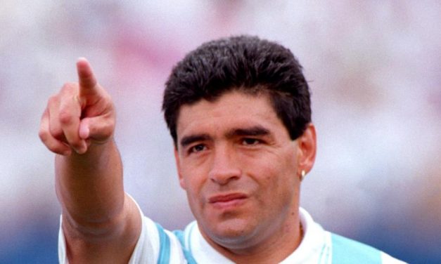 Diego Maradona morre aos 60 anos de parada cardiorrespiratória