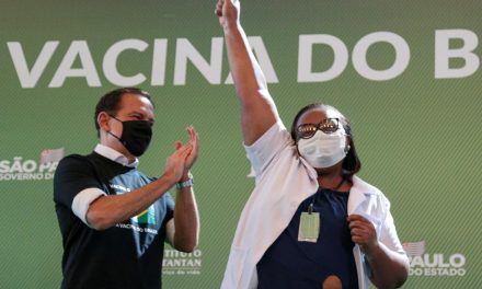 São Paulo inicia vacinação contra COVID-19