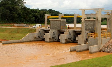 Chuvas em Louveira fazem Prefeitura abrir comportas de represa