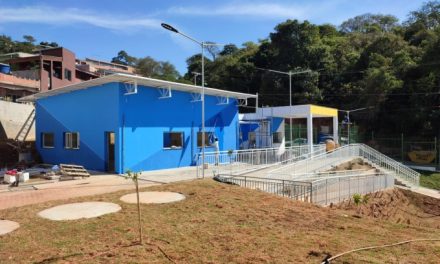 Prefeitura inicia reforma de quadras esportivas que vão abrigar escolinhas após a pandemia em Louveira