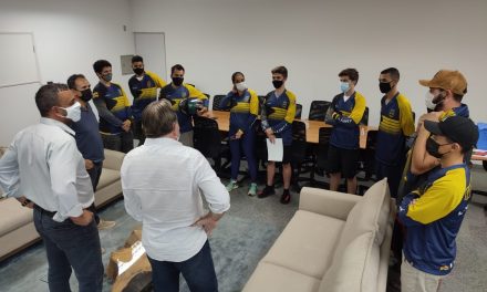 MOUNTAIN BIKE – Equipe de downhill recebe uniformes e se prepara para Campeonato Brasileiro