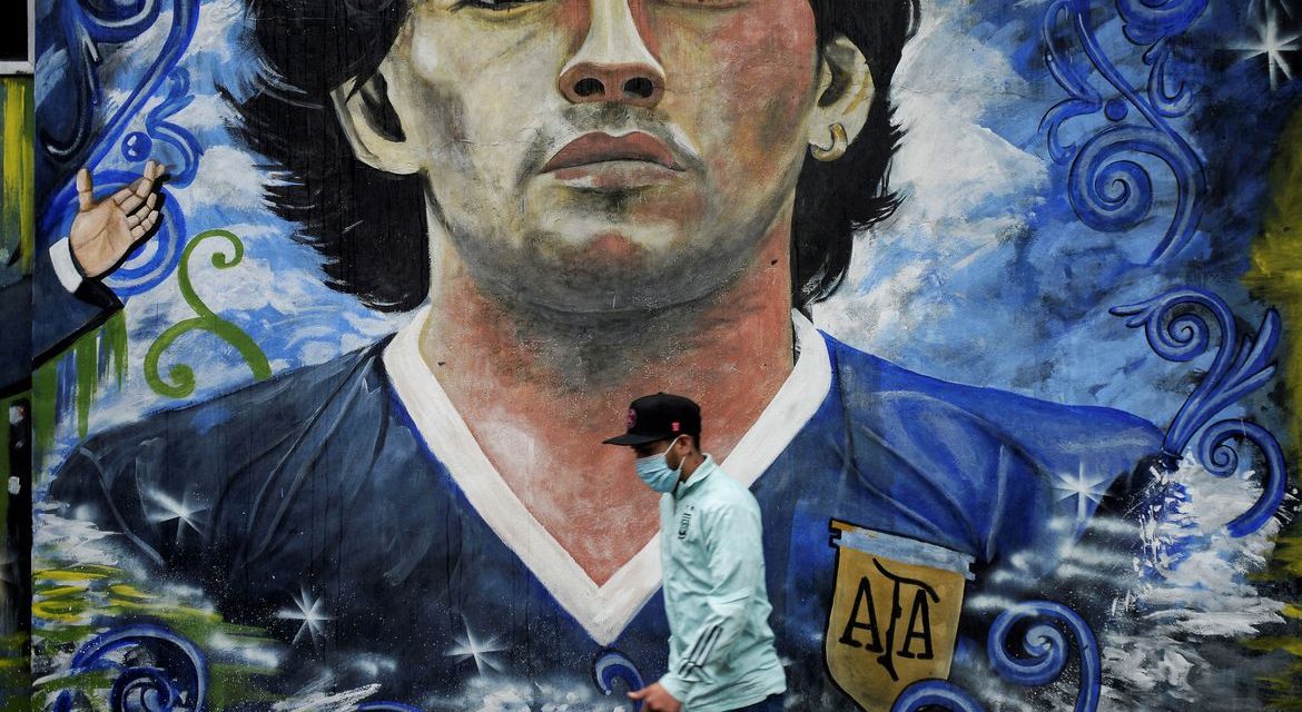 Camisa utilizada por Maradona no gol “La Mano de Dios” será leiloada