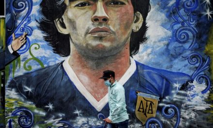 Camisa utilizada por Maradona no gol “La Mano de Dios” será leiloada