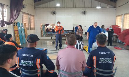 Profissionais da Santa Casa de Louveira realizam treinamento de resgate