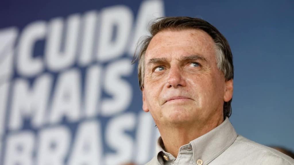 Presidente Bolsonaro critica manifestações que prejudicam população