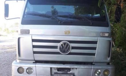Caminhão roubado é encontrado em Louveira