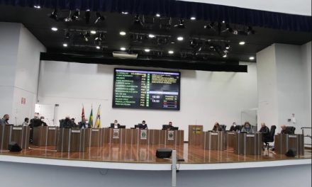 Vereadores aprovam LDO 2022 em sessão extraordinária