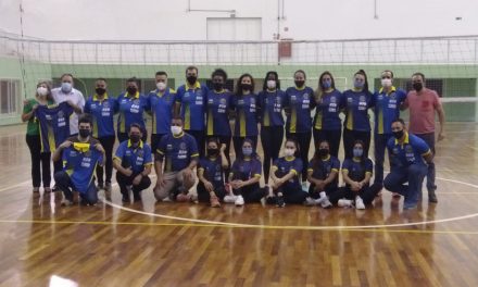 Louveira apresenta equipe profissional de vôlei feminino que vai jogar a Superliga Nacional C
