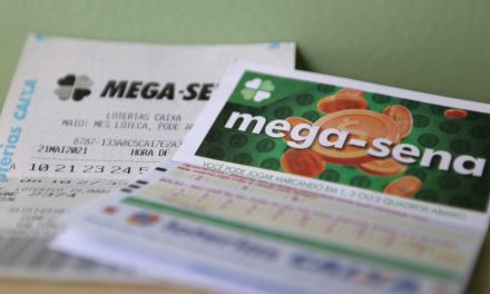 Ninguém acerta a Mega-Sena e prêmio acumula em R$ 21 milhões