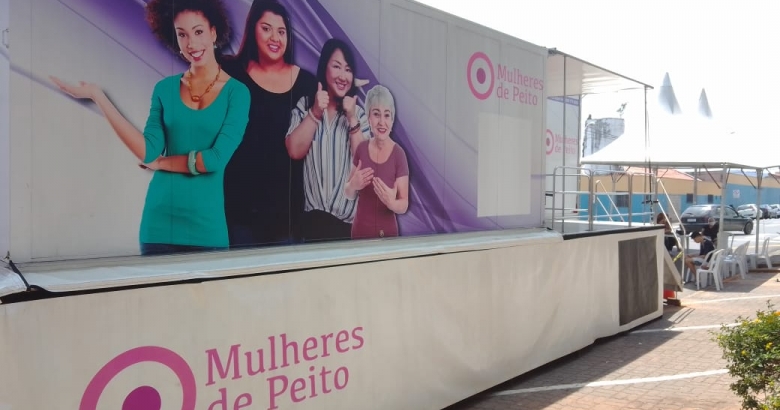 OUTUBRO ROSA EM LOUVEIRA – Carreta da Mamografia inicia atendimento gratuito