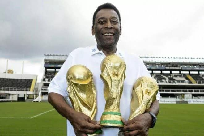Morre Pelé, o Rei do Futebol