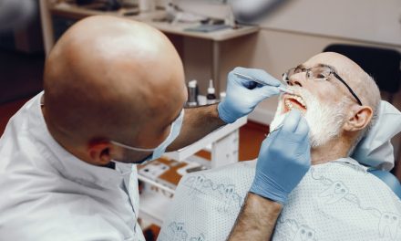 Dentistas atendem sem agendamento em Louveira neste sábado (25)