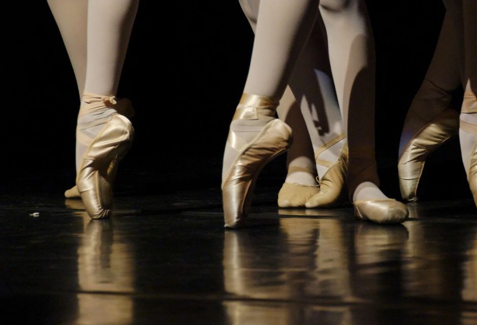 Ballet de Louveira apresenta o espetáculo ‘O Quebra Nozes’